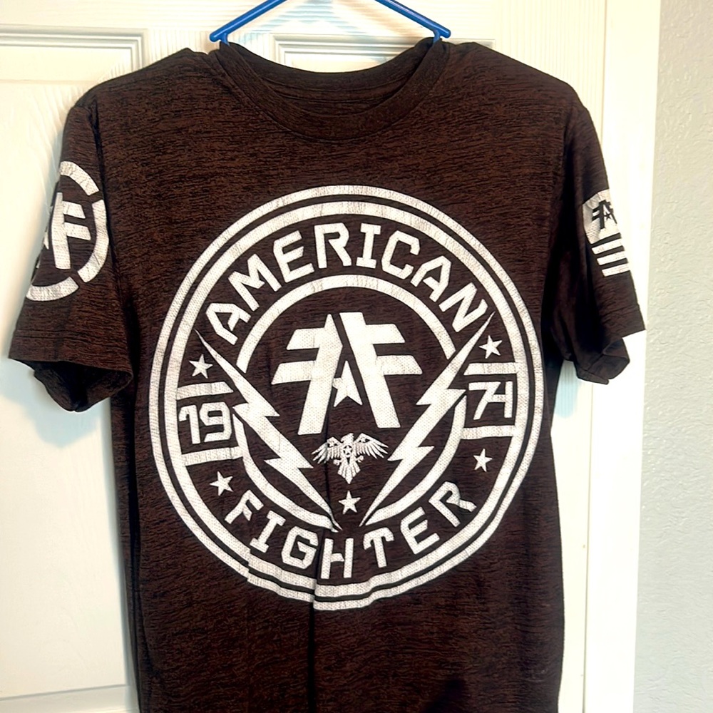 Short sleeve tee good condition